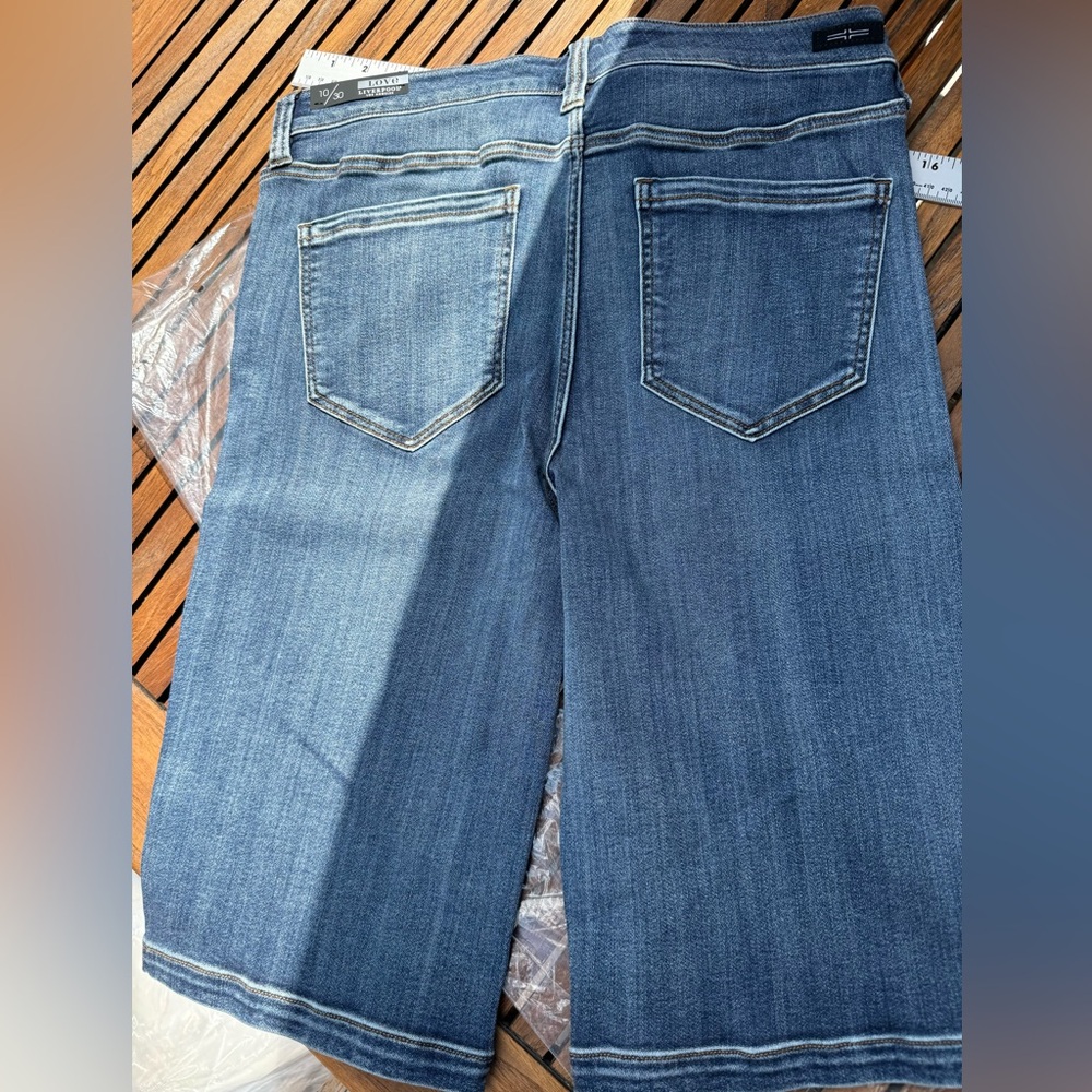 Liverpool GIA CRUISER in denim color VICTORY sized 10/30 brand new in packaging